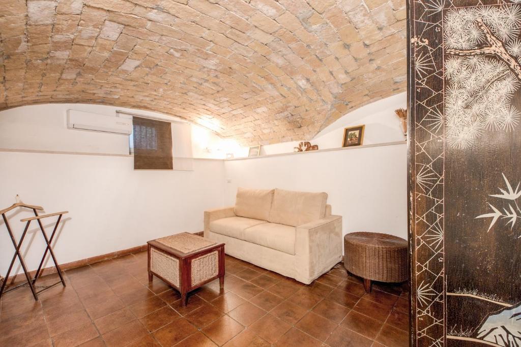 The Vault Suite Rom Rum bild